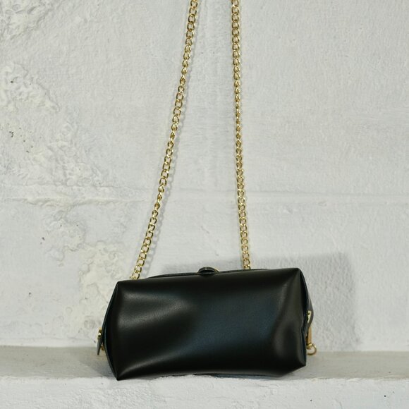Pelle - Made in Italy - Small Black Purse with Gold Chain Cross Body Strap - Picture 6 of 8